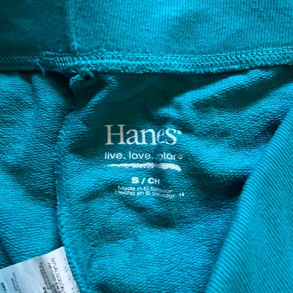 NWT HANES capri - Picture 3 of 4